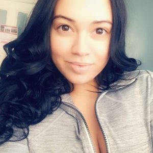 Meet your Posher, Yanira